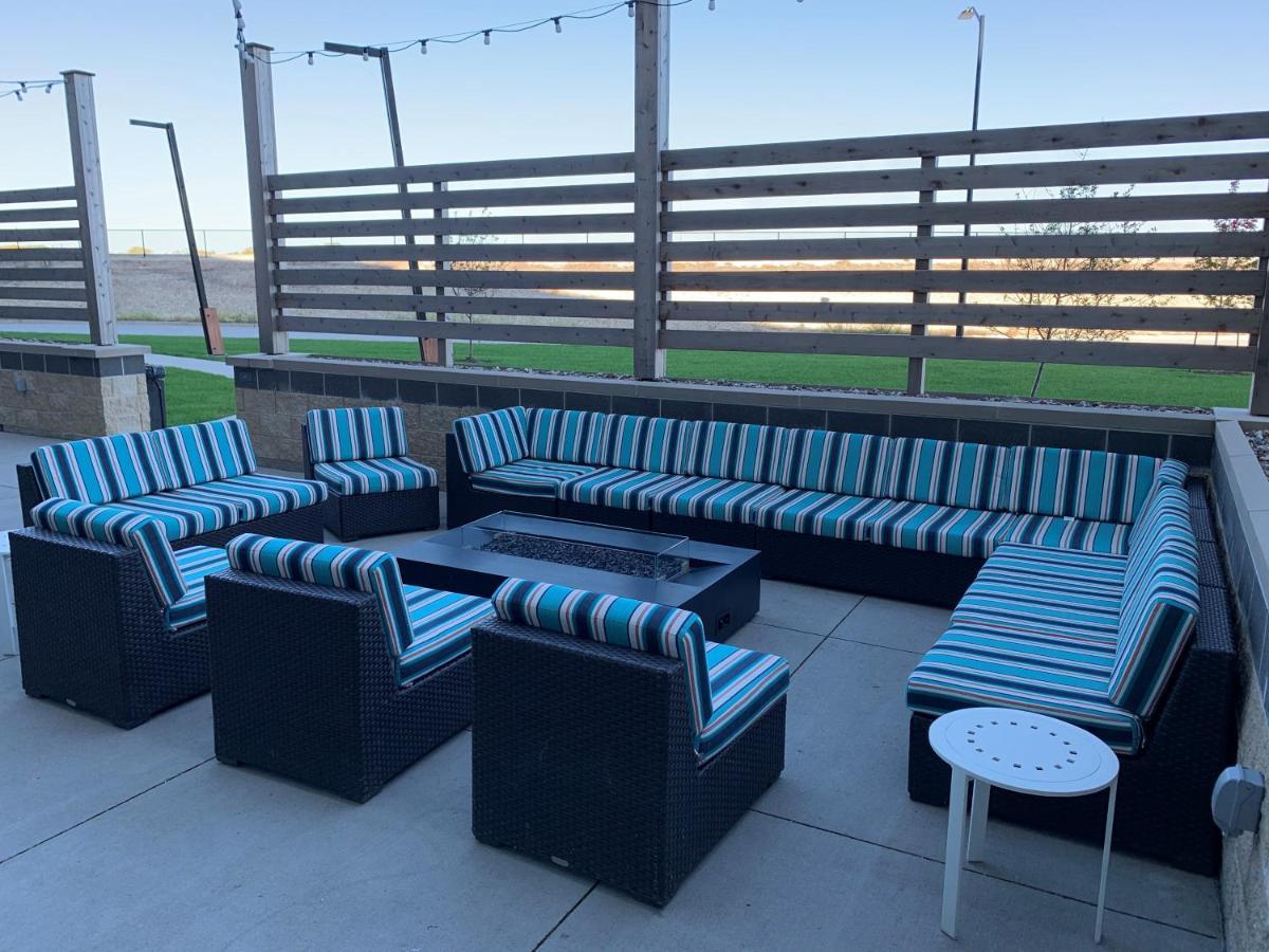 Hyatt House East Moline/Quad Cities Hotel Exterior photo